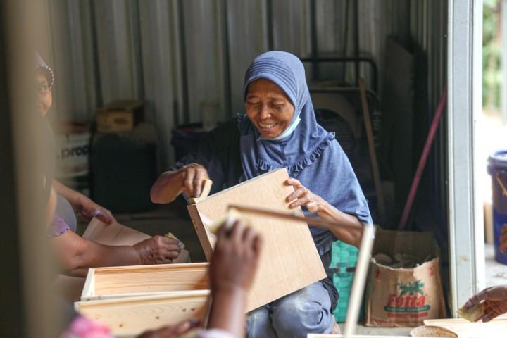 Small Business, Big Impact: Dekayu, Bringing Indonesian Wood Craft Brand to the World Stage
