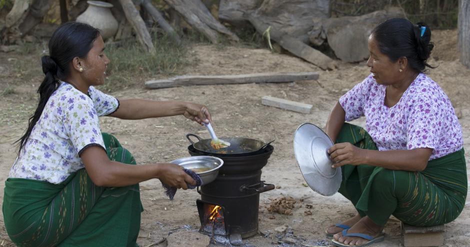 Unraveling Over-Crediting in Cleaner Cookstove Projects: The Gold Standard's Metered Methodology